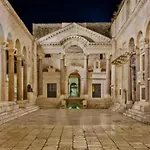 Mihaela Centre *